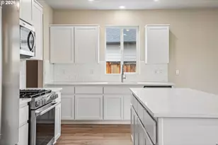 4889 Navigation Ave NE, Salem, OR 97305 - Photo 16
