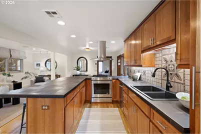 1350 E 25th Ave, Eugene, OR 97403 - Photo 6