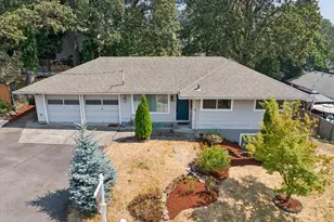 4598 SE Whipple Ave, Milwaukie, OR 97267 - Photo 2