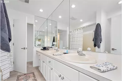 448 N Hayden Bay Dr, Portland, OR 97217 - Photo 34