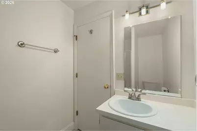 2417 SW Nebraska St #4, Portland, OR 97239 - Photo 14