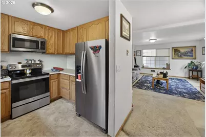 1150 Hemlock St #B8, Florence, OR 97439 - Photo 10