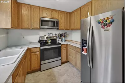 1150 Hemlock St #B8, Florence, OR 97439 - Photo 8