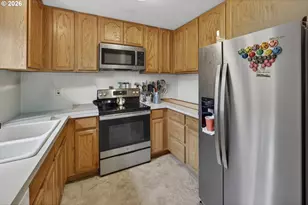 1150 Hemlock St, Florence, OR 97439 - Photo 8