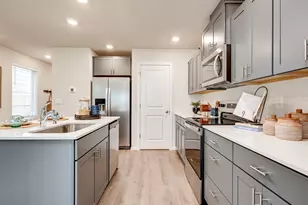 4446 SE Fisher's Crk Dr, Vancouver, WA 98683 - Photo 8