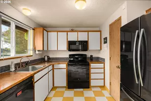 1166 SE Fir Grove Loop, Hillsboro, OR 97123 - Photo 8