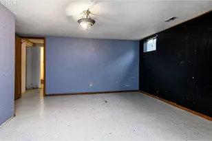 1704 10th Ave, Longview, WA 98632 - Photo 30
