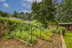 8906 NE Beech St, Portland, OR 97220 - Photo 34