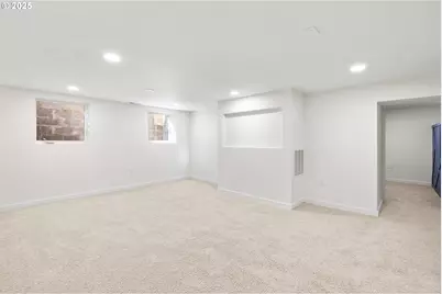 142 NE 128th Ave, Portland, OR 97230 - Photo 36