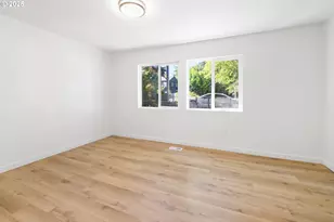 142 NE 128th Ave, Portland, OR 97230 - Photo 16