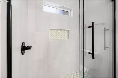 142 NE 128th Ave, Portland, OR 97230 - Photo 30