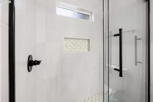 142 NE 128th Ave, Portland, OR 97230 - Photo 30