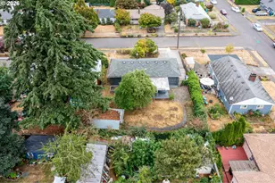 12020 NE Thompson St, Portland, OR 97220 - Photo 38