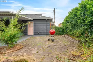 12020 NE Thompson St, Portland, OR 97220 - Photo 30