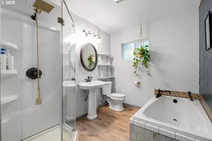 12020 NE Thompson St, Portland, OR 97220 - Photo 12