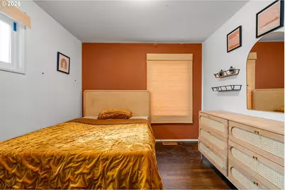 12020 NE Thompson St, Portland, OR 97220 - Photo 18