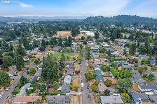 12020 NE Thompson St, Portland, OR 97220 - Photo 40