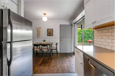 12020 NE Thompson St, Portland, OR 97220 - Photo 8