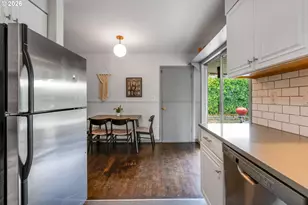 12020 NE Thompson St, Portland, OR 97220 - Photo 8