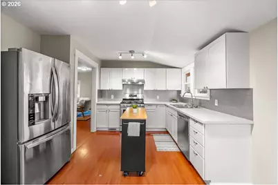 5916 SE Knapp St, Portland, OR 97206 - Photo 8