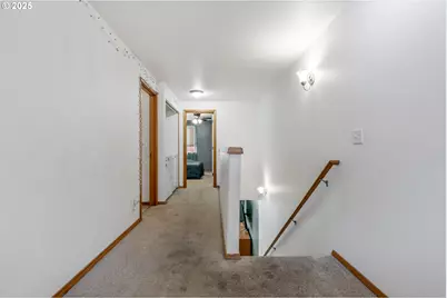 492 S Donna Dr, Newberg, OR 97132 - Photo 14