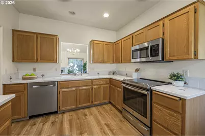 438 SE 71st Pl, Hillsboro, OR 97123 - Photo 10