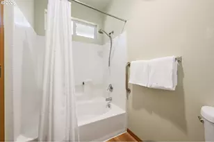 438 SE 71st Pl, Hillsboro, OR 97123 - Photo 22