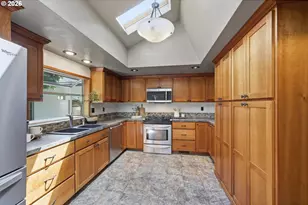 3000 Gilham Rd, Eugene, OR 97408 - Photo 12
