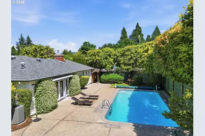 3000 Gilham Rd, Eugene, OR 97408 - Photo 2