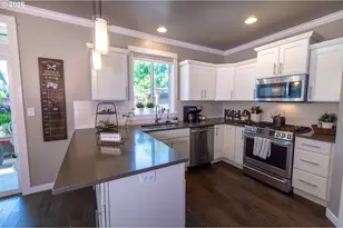 993 Tyson Ln, Eugene, OR 97404 - Photo 8