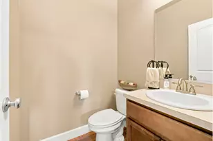 37927 Cascadia Village Dr, Sandy, OR 97055 - Photo 12