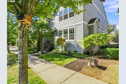 37927 Cascadia Village Dr, Sandy, OR 97055 - Photo 2