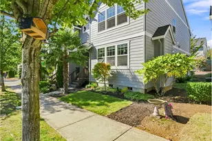 37927 Cascadia Village Dr, Sandy, OR 97055 - Photo 2