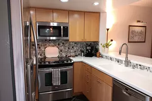 6605 W Burnside St, Portland, OR 97210 - Photo 6