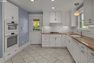 8409 SW Capitol Hwy, Portland, OR 97219 - Photo 10