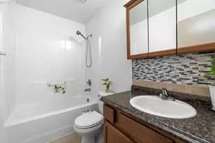 3349 SE 143rd Ave, Portland, OR 97236 - Photo 6