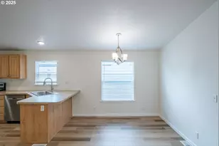 2110 NE Willamette Ave, Albany, OR 97321 - Photo 8