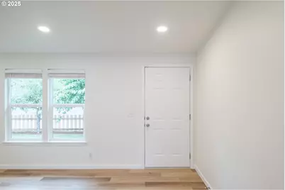 2110 NE Willamette Ave, Albany, OR 97321 - Photo 6