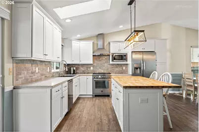 21140 NW Cannes Dr, Portland, OR 97229 - Photo 10