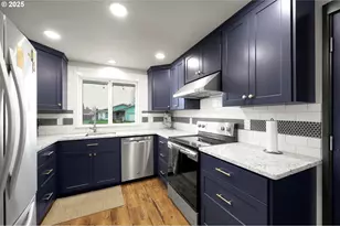 645 Riley Way, Harrisburg, OR 97446 - Photo 4