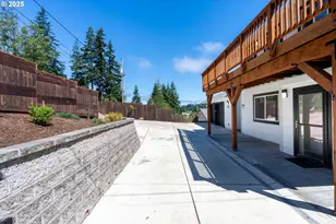 834 S 11th St, Coos Bay, OR 97420 - Photo 4