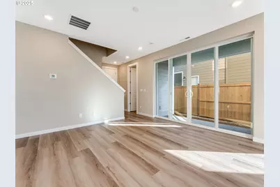 8383 SE Blanton, Hillsboro, OR 97123 - Photo 6