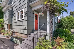 5742 N Commercial Ave, Portland, OR 97217 - Photo 40