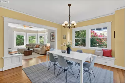 5742 N Commercial Ave, Portland, OR 97217 - Photo 16