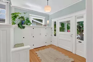 5742 N Commercial Ave, Portland, OR 97217 - Photo 6