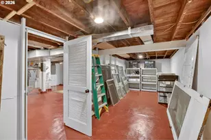 5742 N Commercial Ave, Portland, OR 97217 - Photo 36