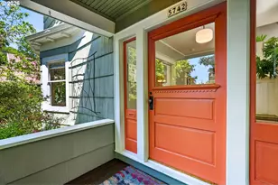 5742 N Commercial Ave, Portland, OR 97217 - Photo 4