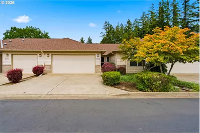383 NE Fircrest Pl, McMinnville, OR 97128 - Photo 1