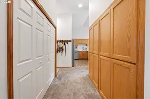 383 NE Fircrest Pl, McMinnville, OR 97128 - Photo 6