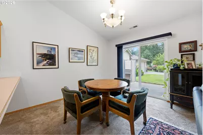 383 NE Fircrest Pl, McMinnville, OR 97128 - Photo 16
